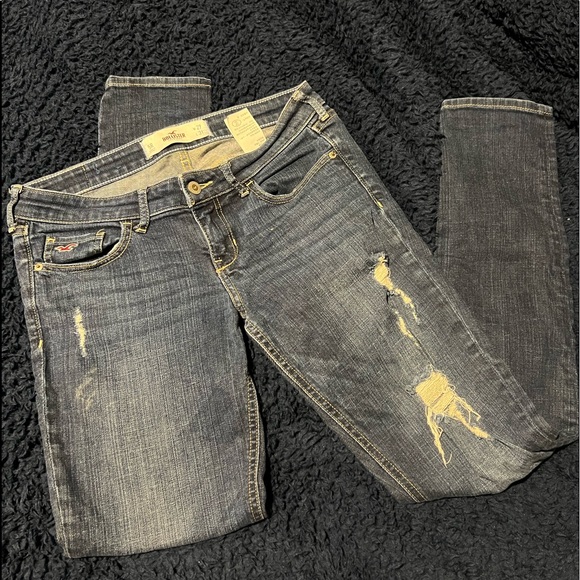 Hollister Denim - Hollister Jeans. Size 5R.
